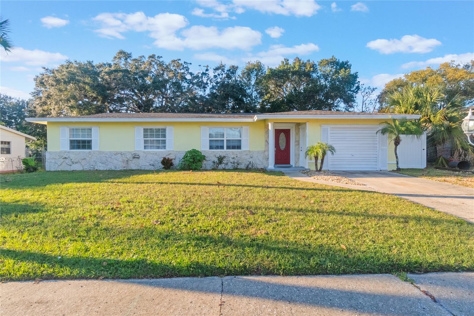 2070 KEYES LN, DELTONA, FL, 32738