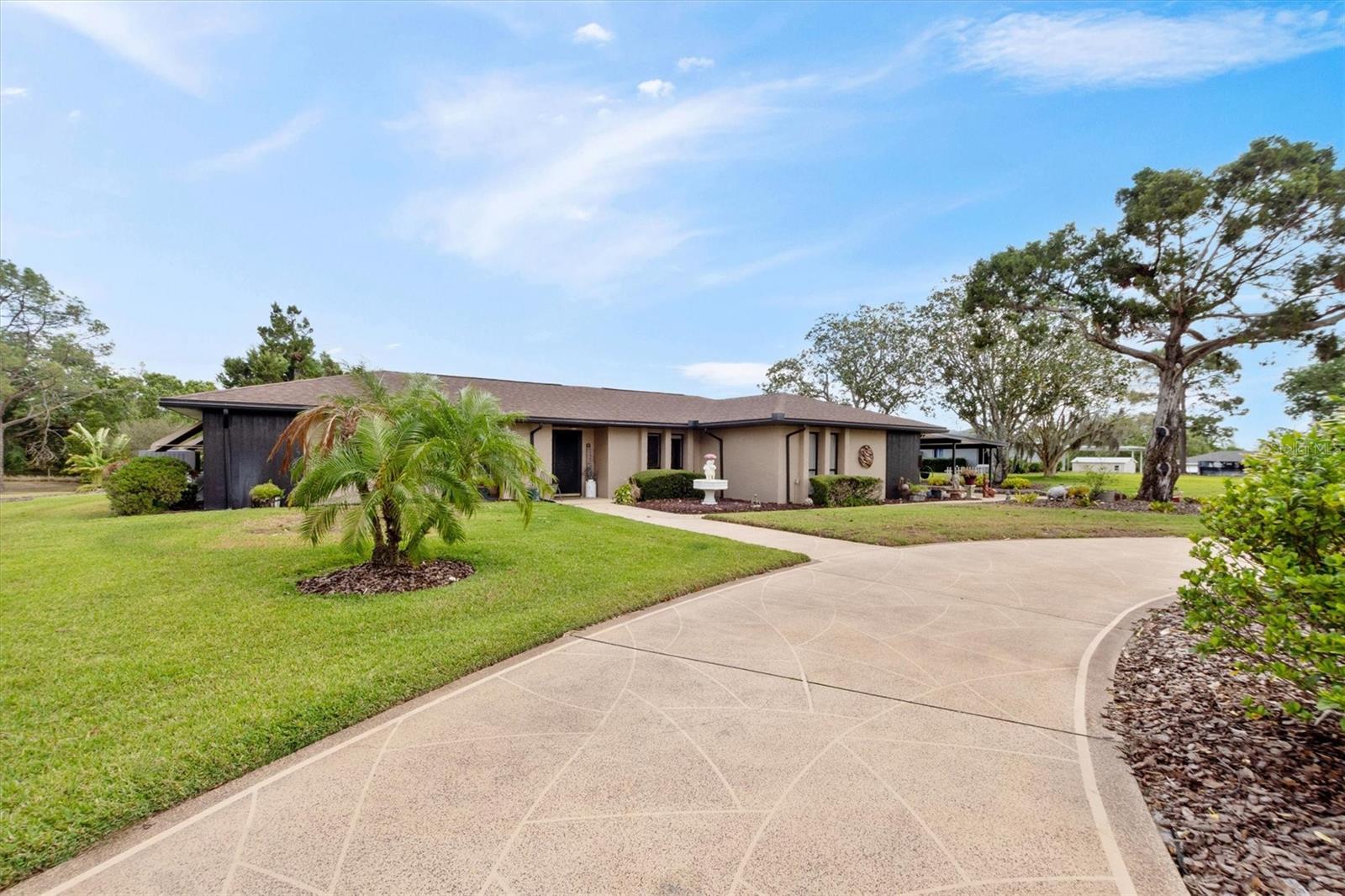8947 OAKWOOD DR, LAKE WALES, FL, 33898