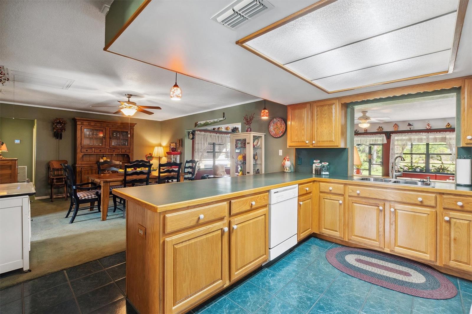 8947 OAKWOOD DR, LAKE WALES, FL, 33898