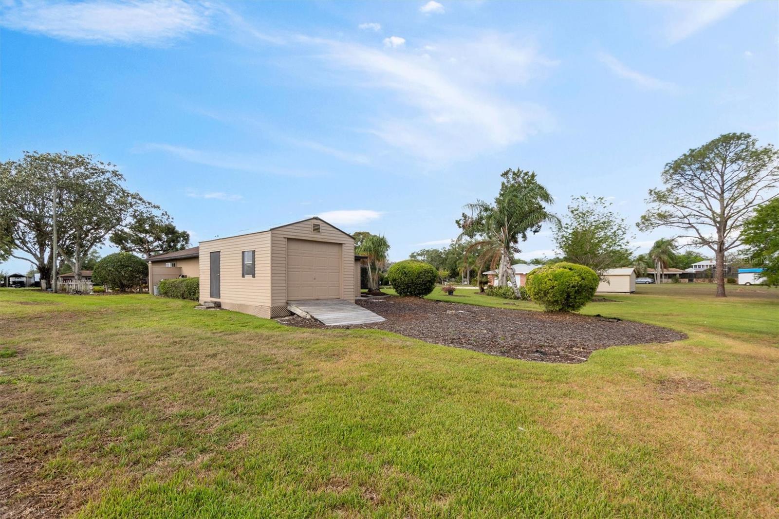 8947 OAKWOOD DR, LAKE WALES, FL, 33898