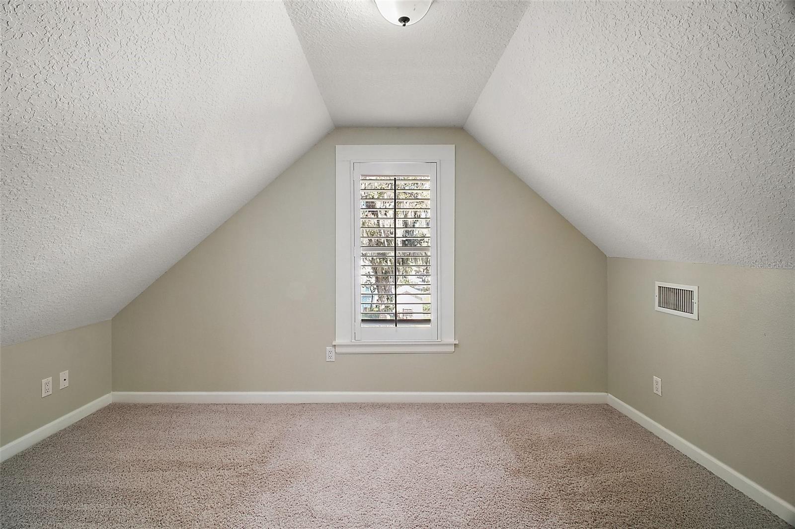 519 N CLARA AVE, DELAND, FL, 32720