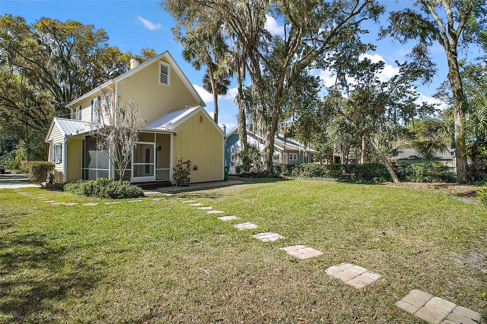519 N CLARA AVE, DELAND, FL, 32720