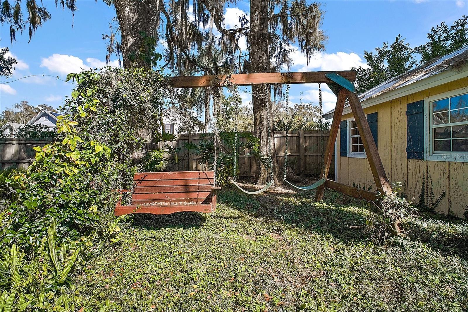 519 N CLARA AVE, DELAND, FL, 32720