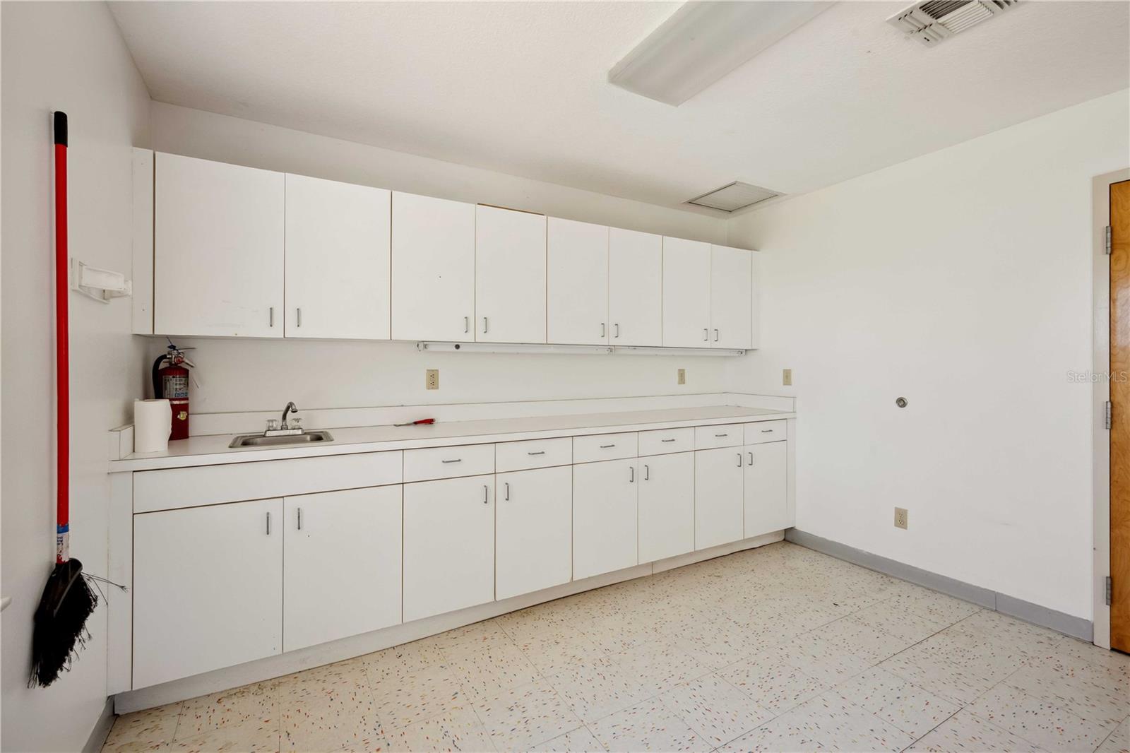 38022 RIVER RD, DADE CITY, FL, 33525