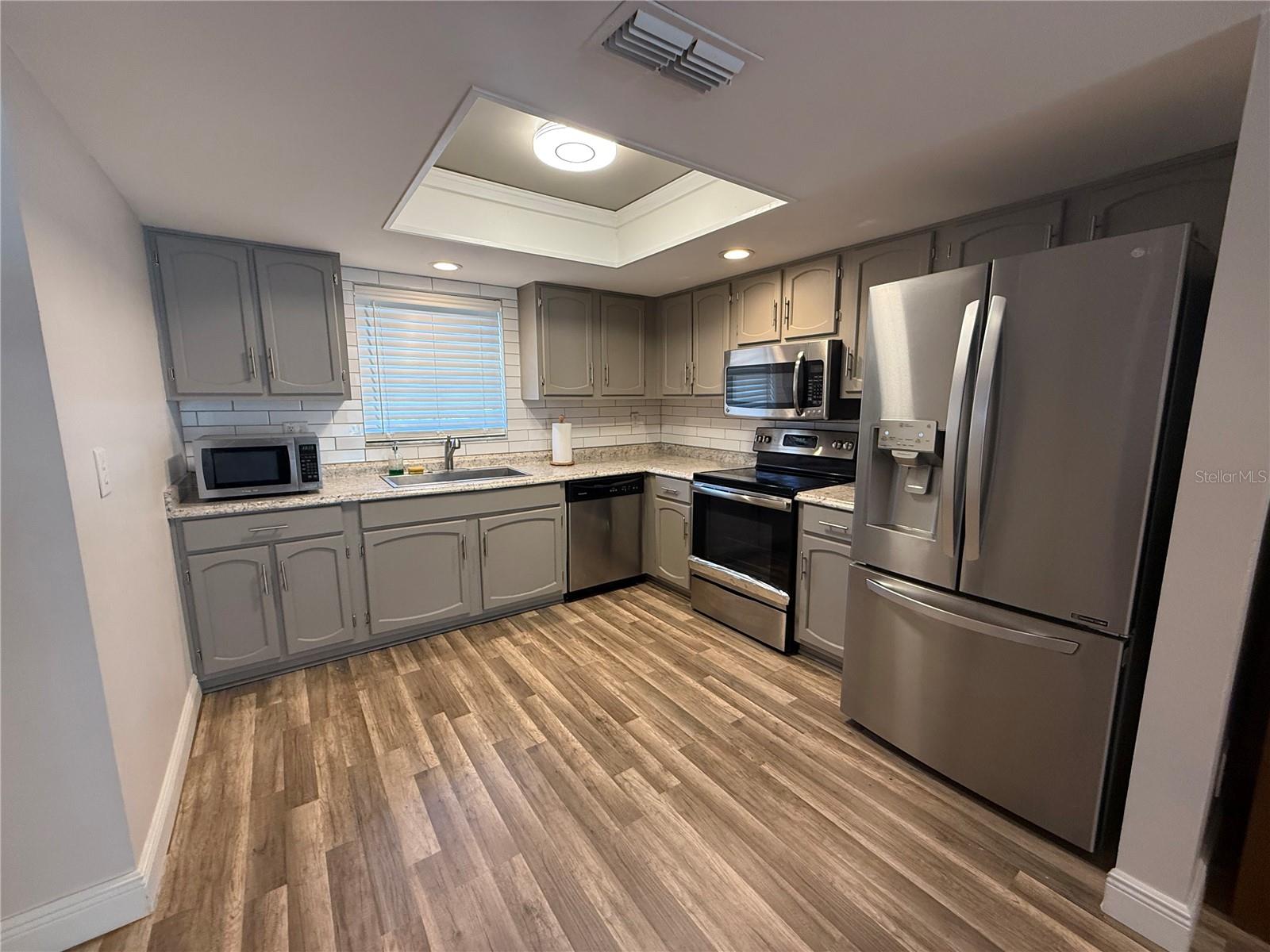 1200 ABBEY CRESCENT LN, CLEARWATER, FL, 33759