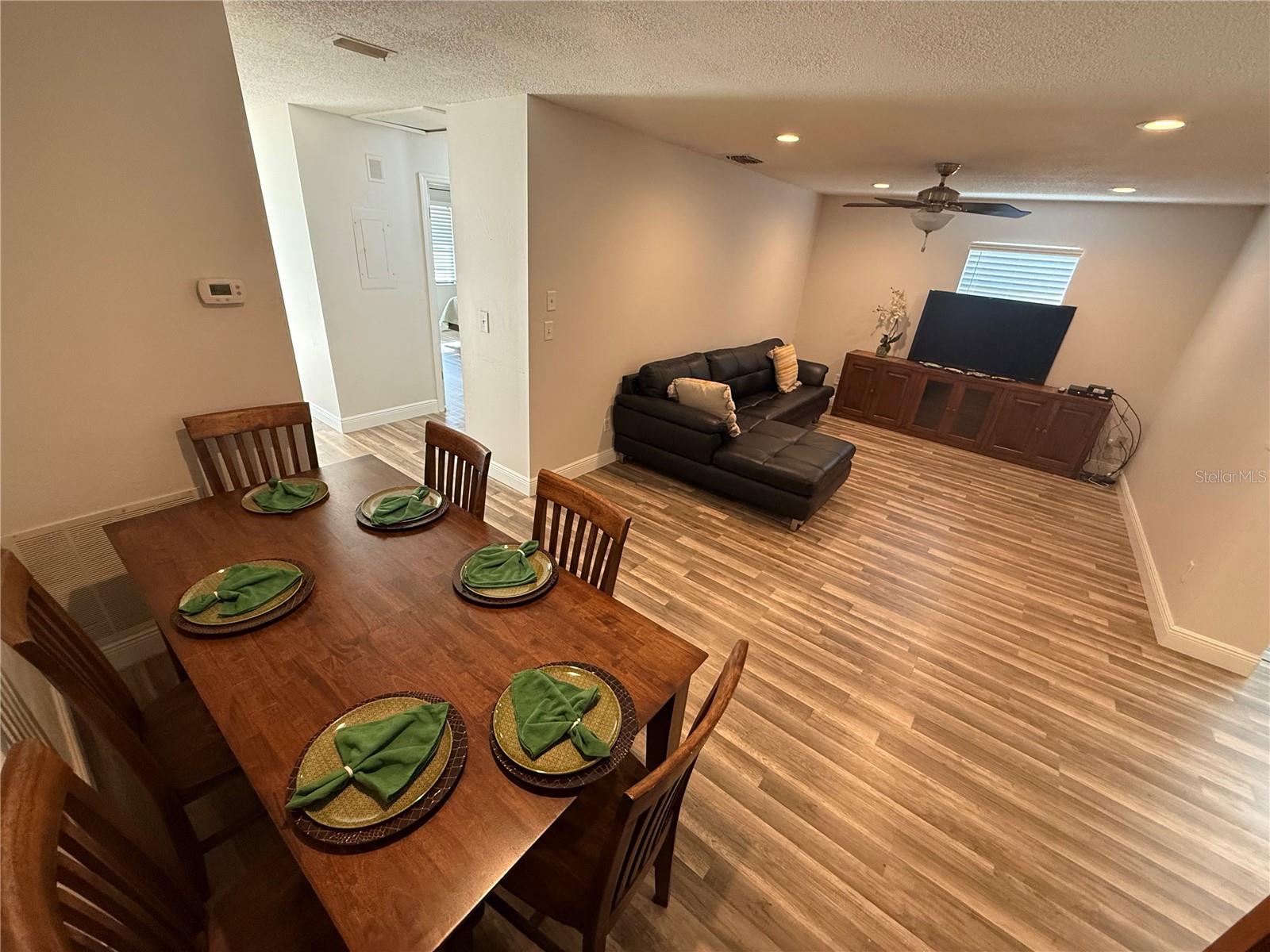 1200 ABBEY CRESCENT LN, CLEARWATER, FL, 33759