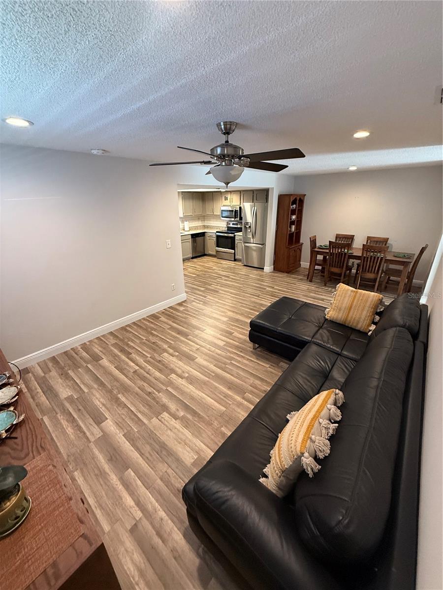 1200 ABBEY CRESCENT LN, CLEARWATER, FL, 33759