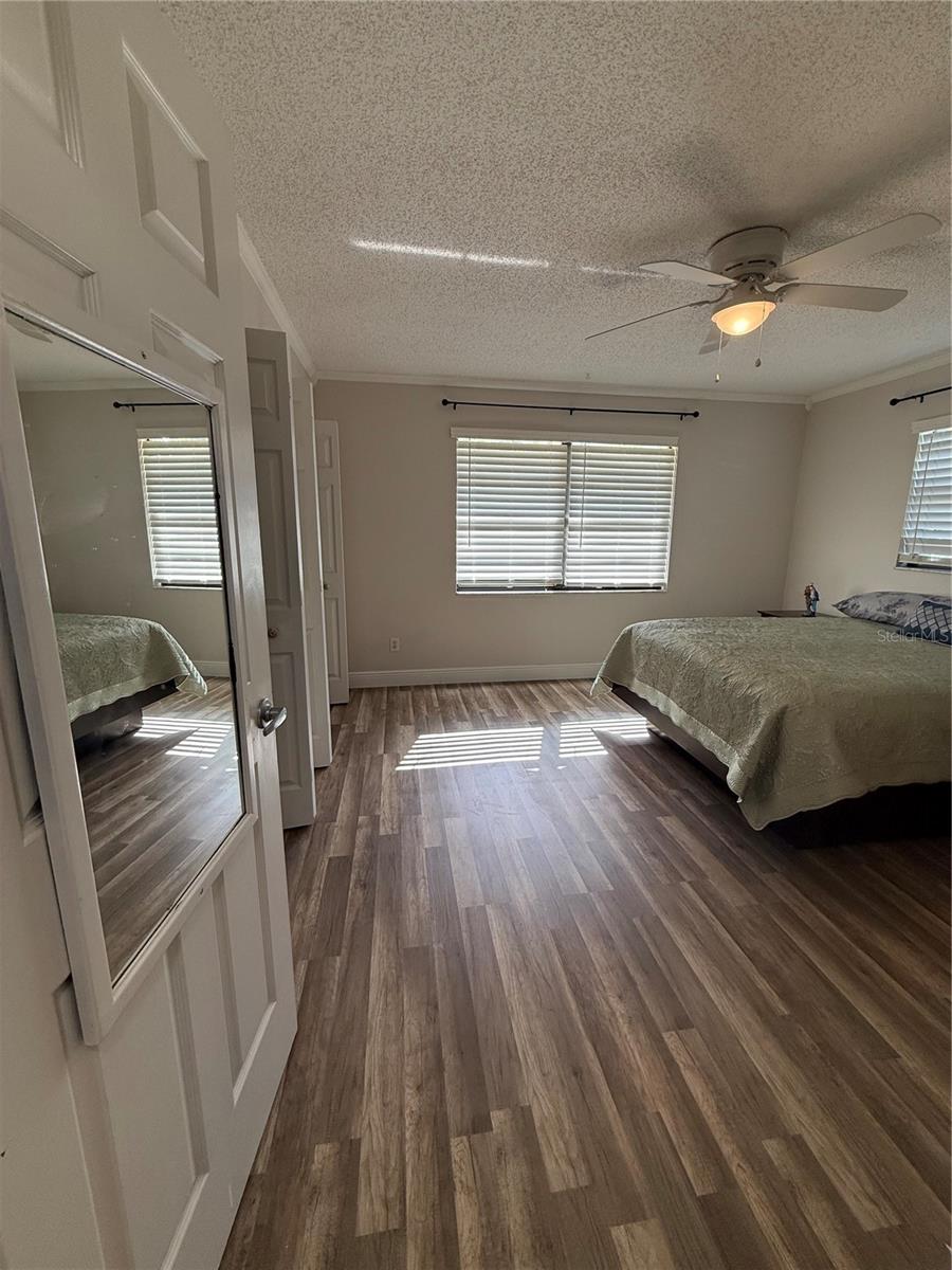 1200 ABBEY CRESCENT LN, CLEARWATER, FL, 33759