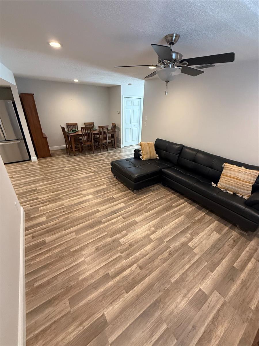 1200 ABBEY CRESCENT LN, CLEARWATER, FL, 33759