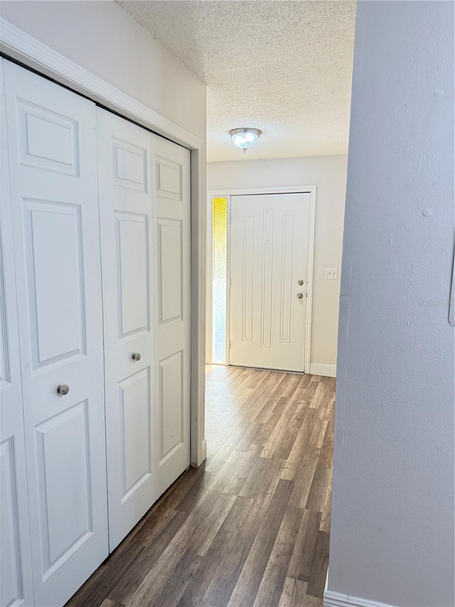 1200 ABBEY CRESCENT LN, CLEARWATER, FL, 33759