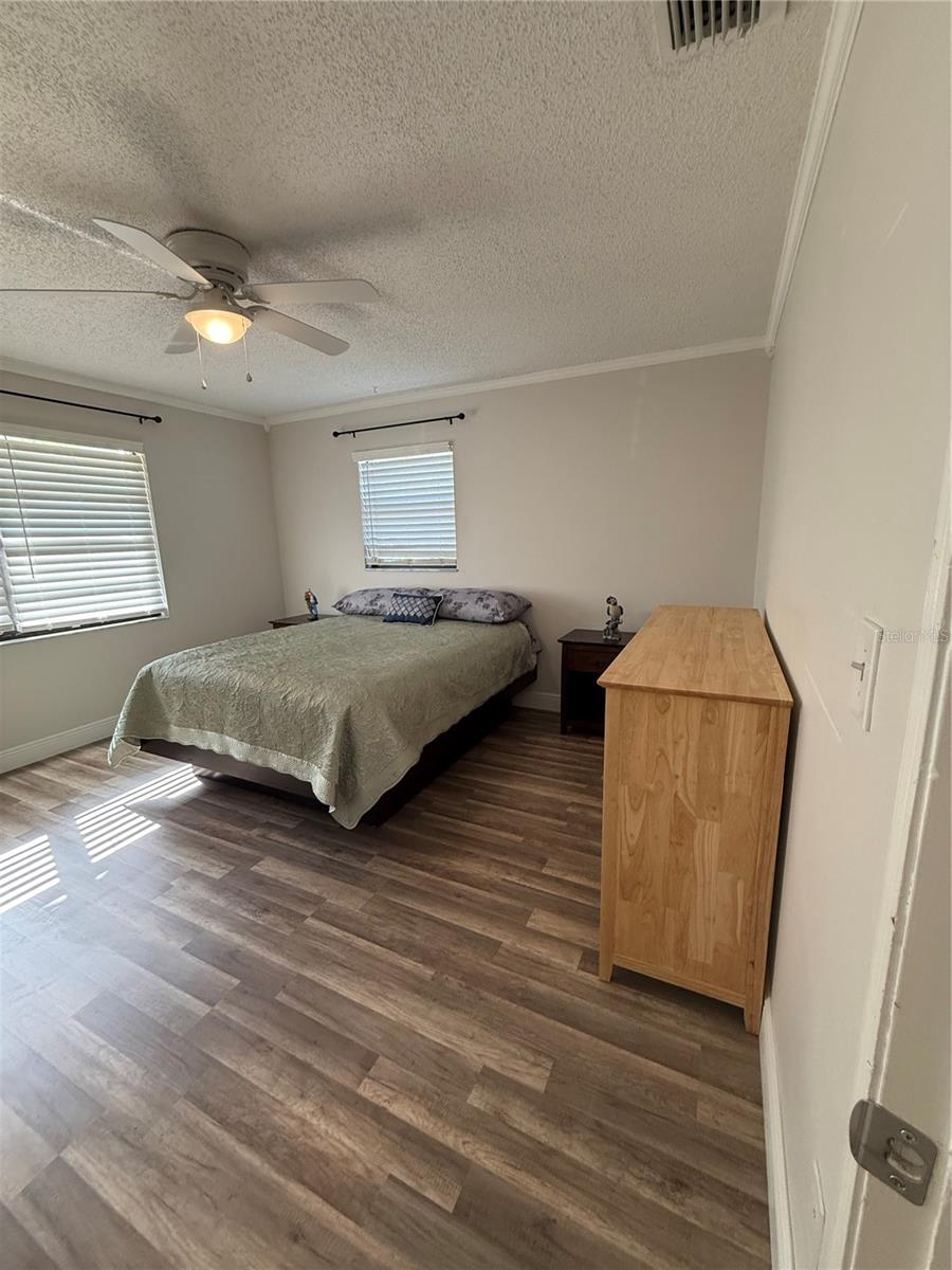 1200 ABBEY CRESCENT LN, CLEARWATER, FL, 33759