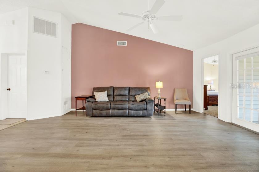 11722 CURRIE LN #I1, LARGO, FL, 33774