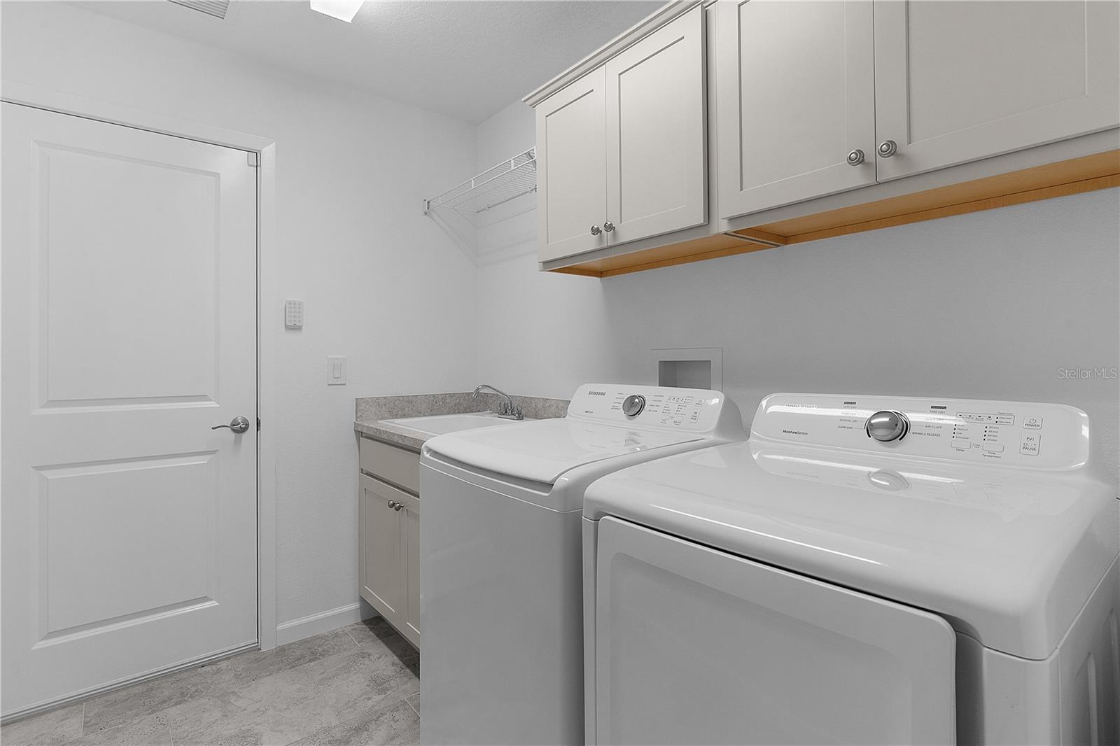 1589 ARMSTRONG AVE, THE VILLAGES, FL, 32163