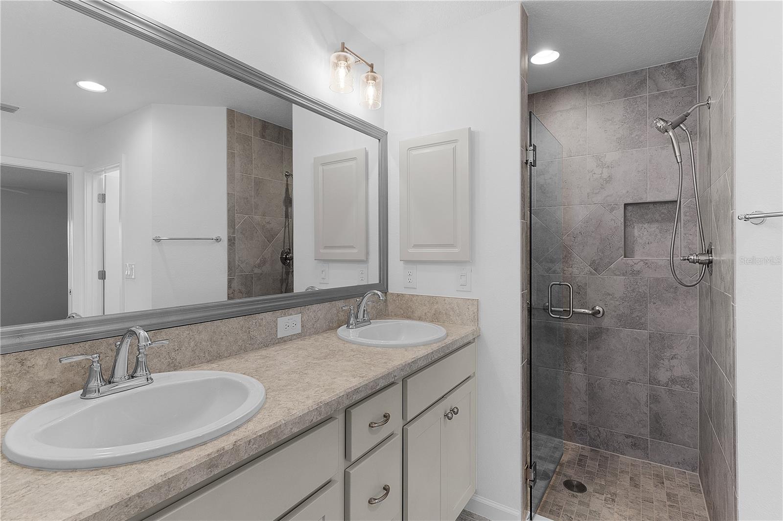 1589 ARMSTRONG AVE, THE VILLAGES, FL, 32163