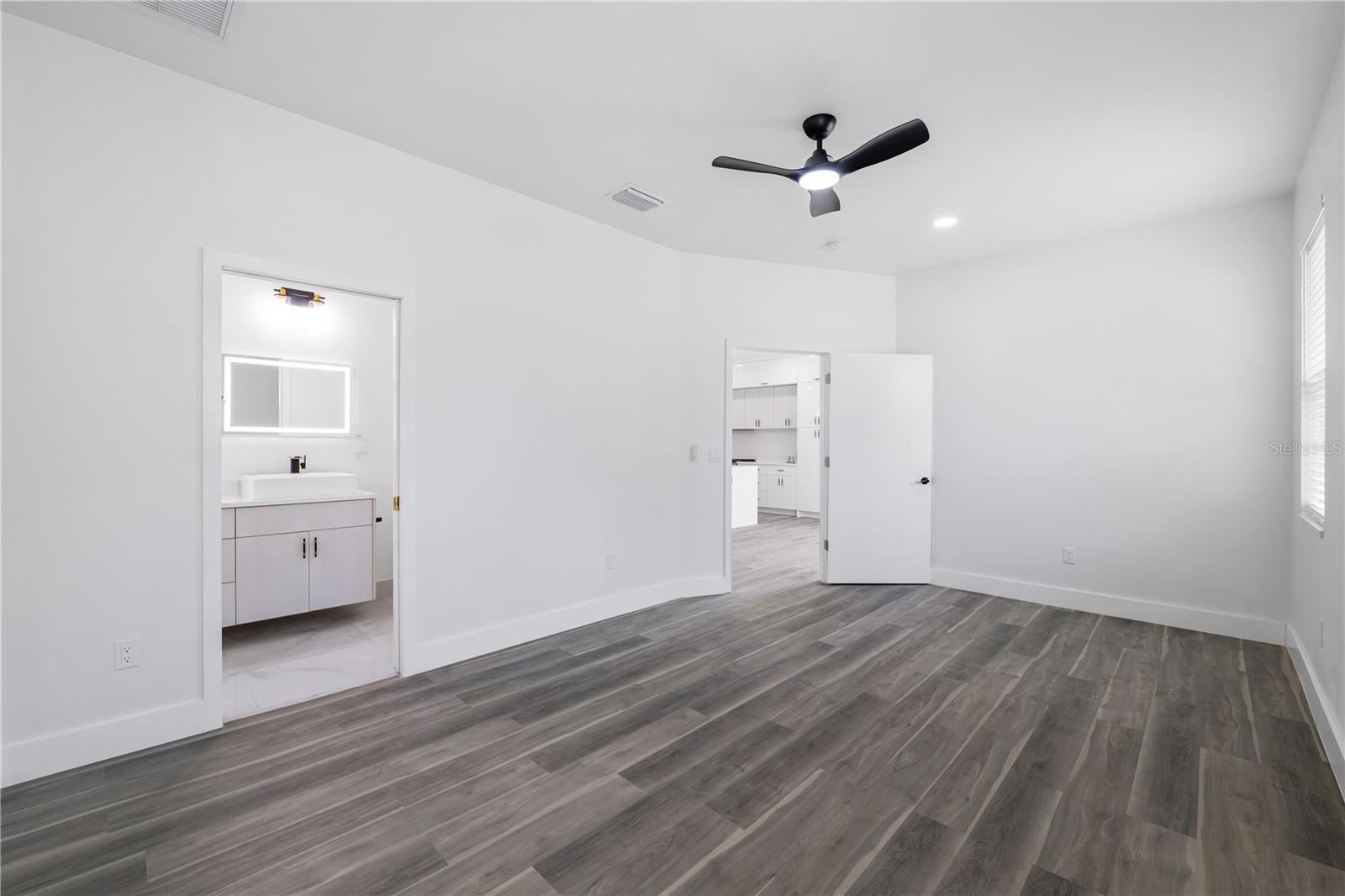 3422 E POWHATAN AVE, TAMPA, FL, 33610