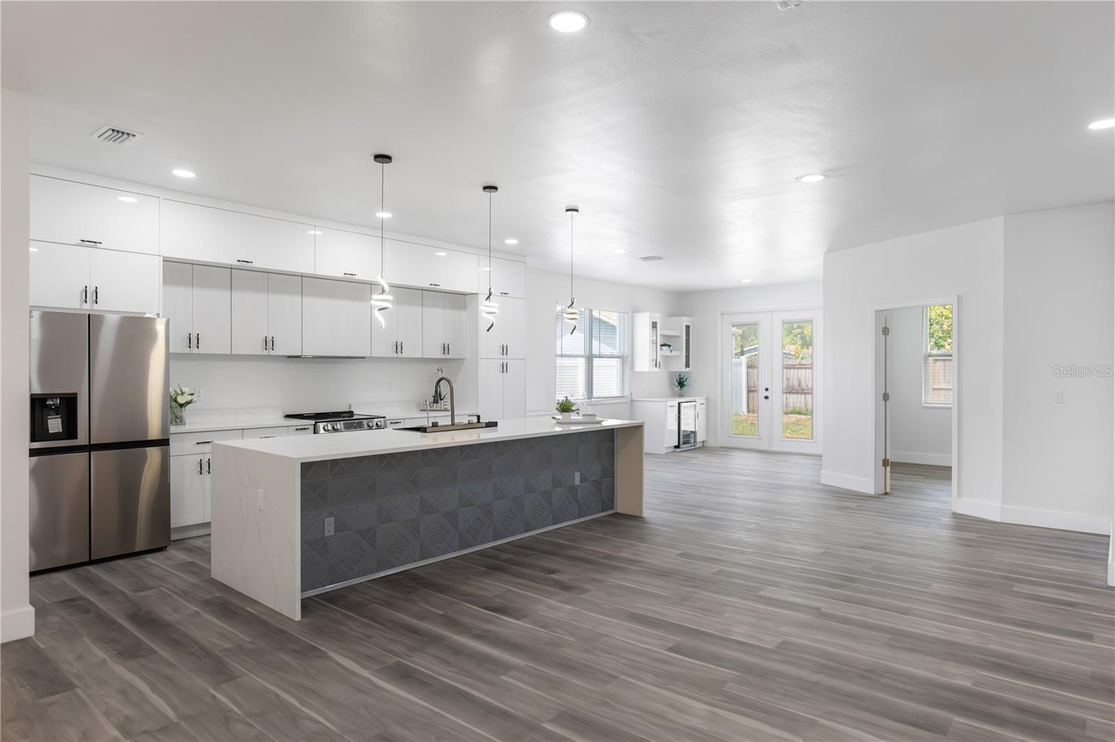 3422 E POWHATAN AVE, TAMPA, FL, 33610