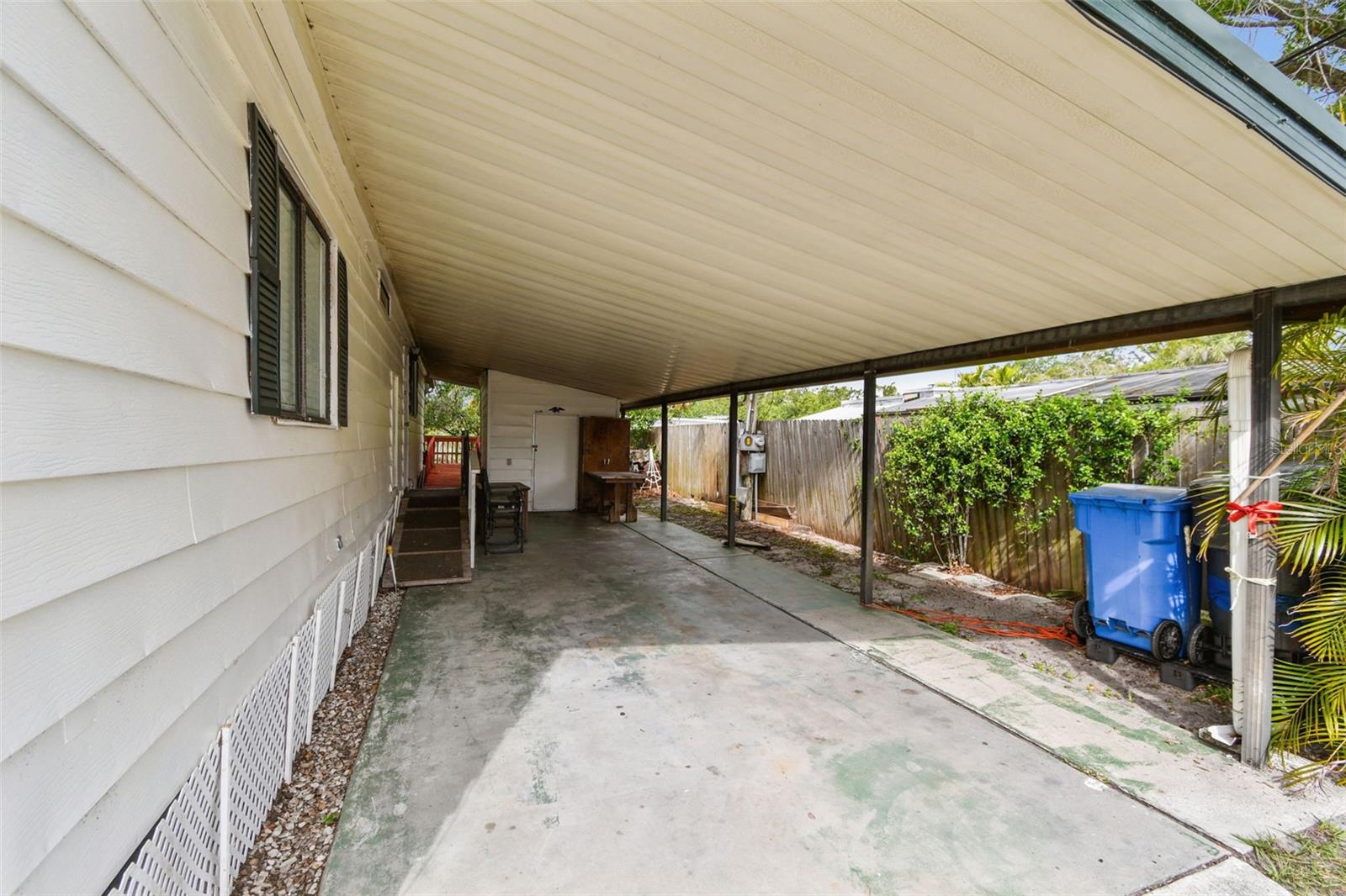 5832 SUSSEX DR, TAMPA, FL, 33615