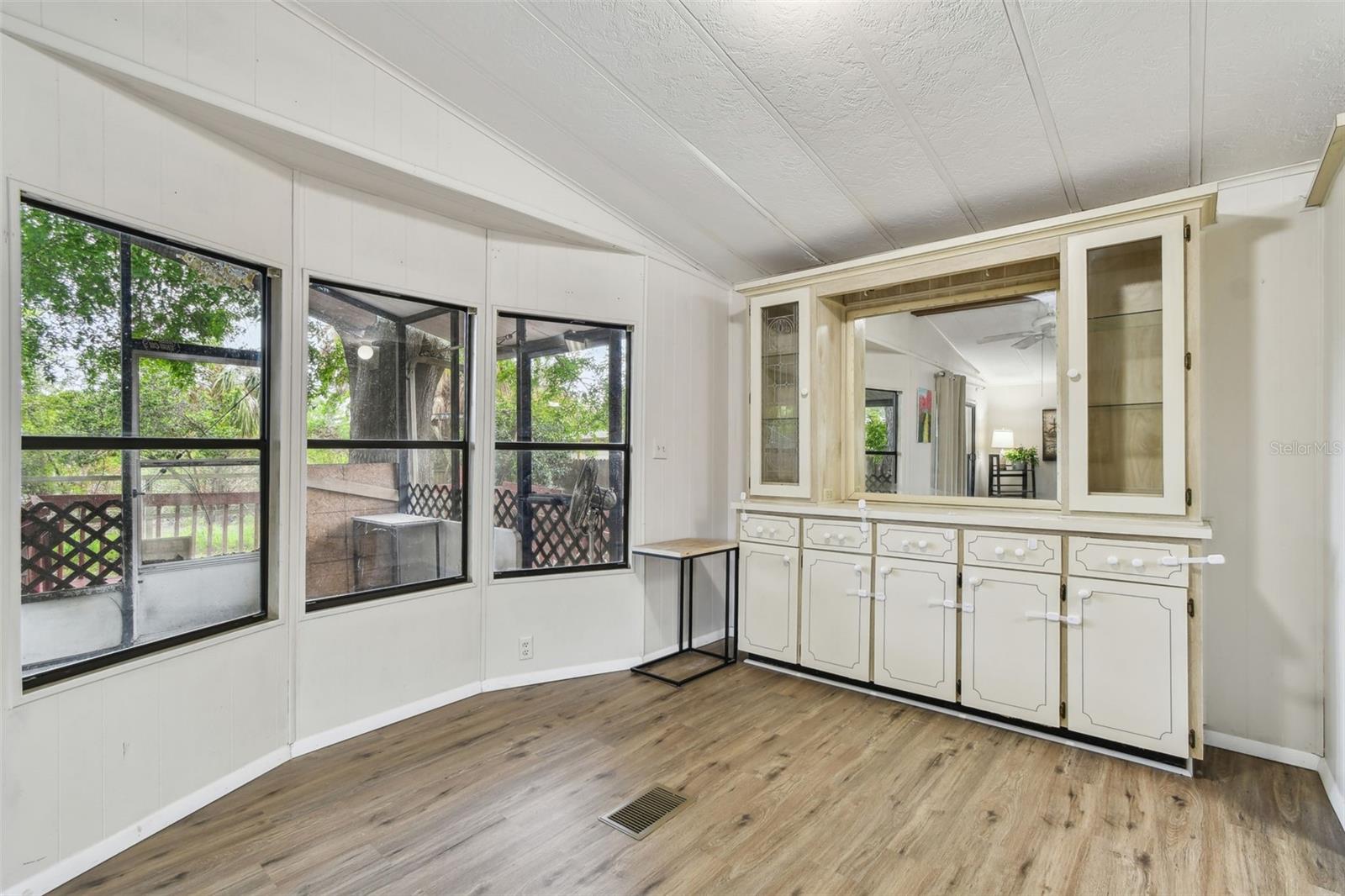 5832 SUSSEX DR, TAMPA, FL, 33615