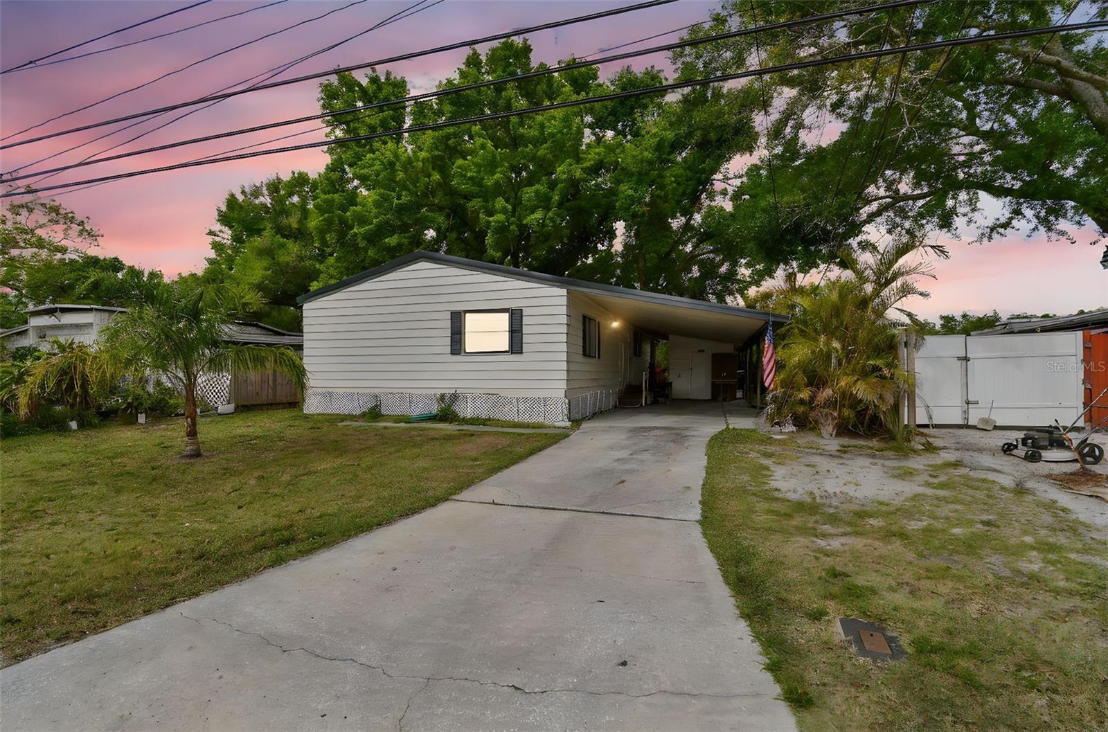 5832 SUSSEX DR, TAMPA, FL, 33615