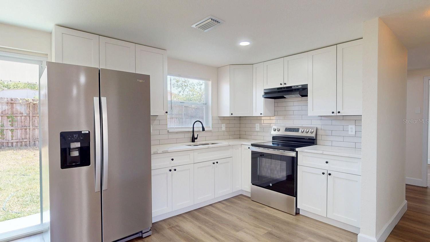 8503 N TEMPLE AVE, TAMPA, FL, 33617