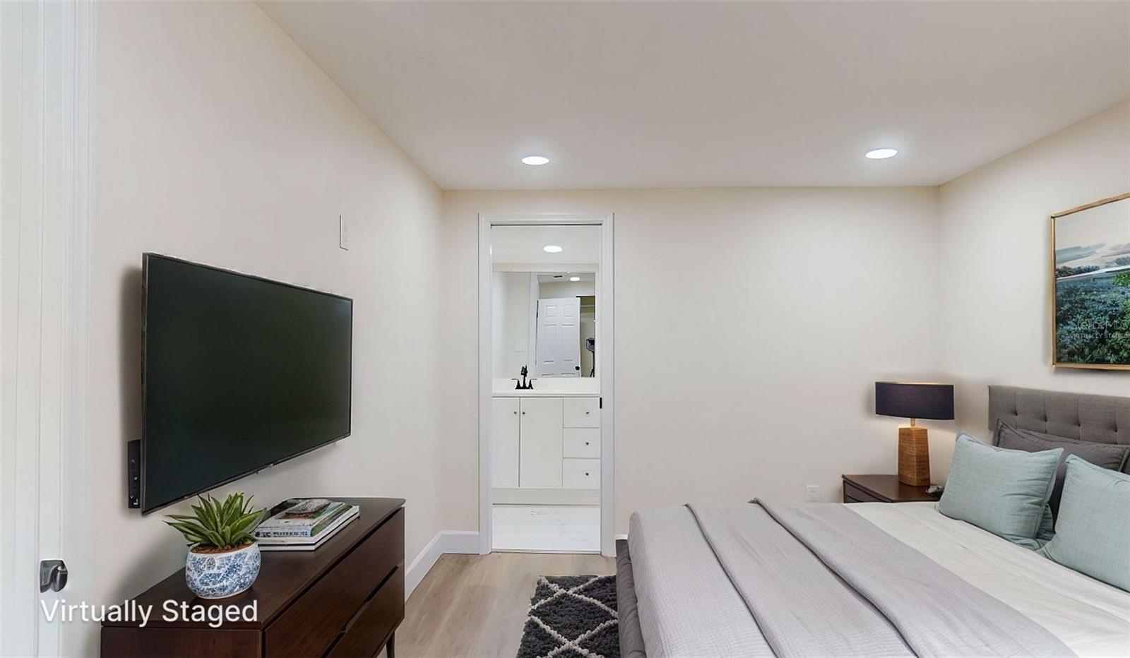 8503 N TEMPLE AVE, TAMPA, FL, 33617