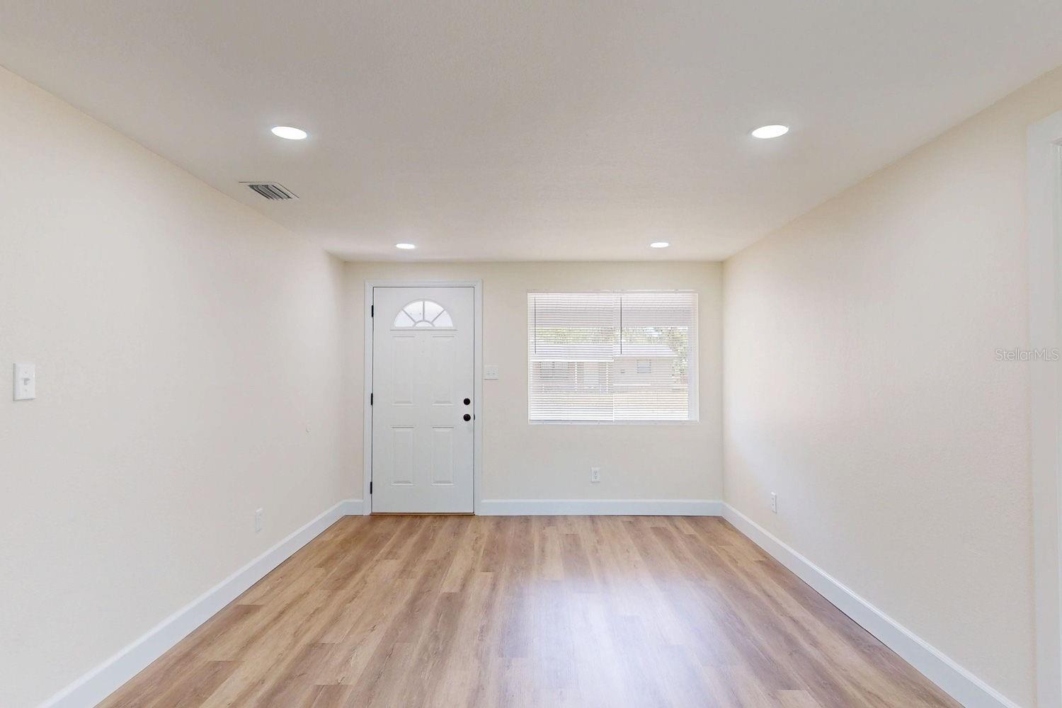 8503 N TEMPLE AVE, TAMPA, FL, 33617