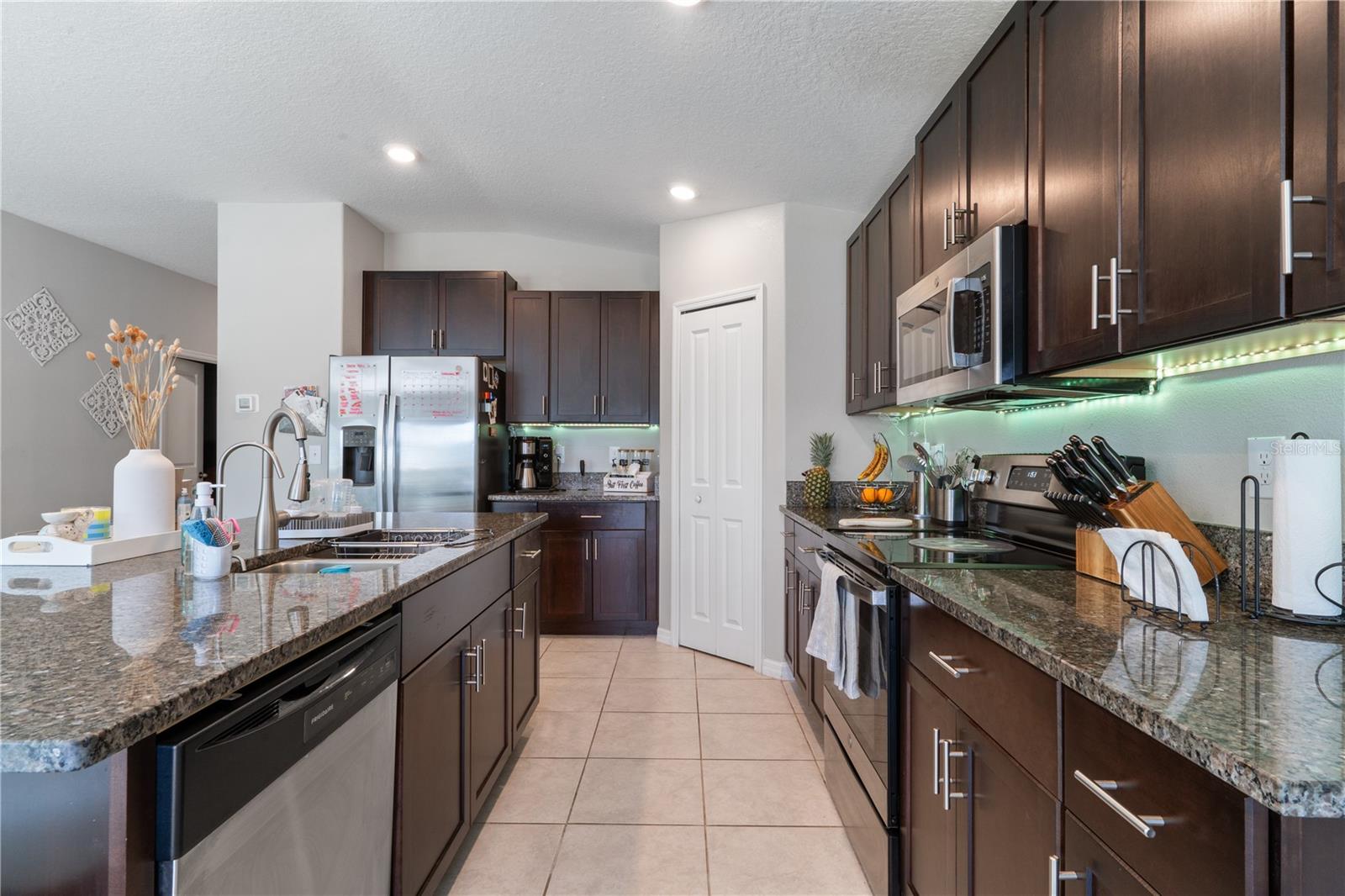1957 FAN ALOE WAY, RUSKIN, FL, 33570