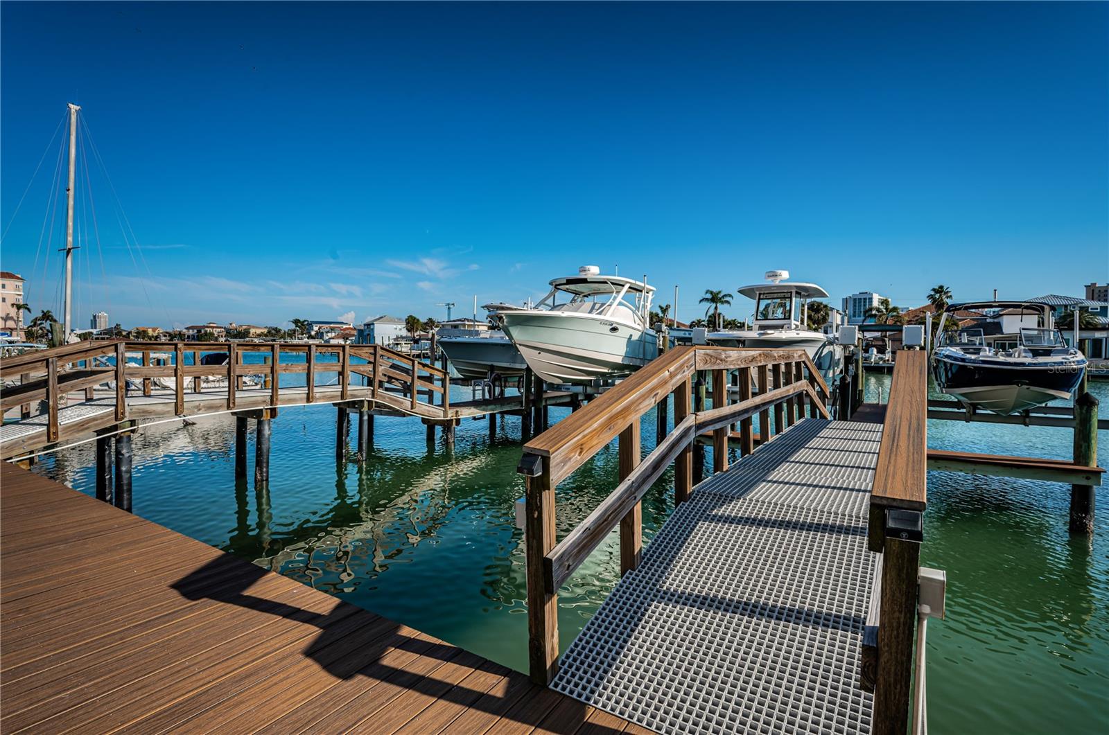 161 BRIGHTWATER DR #8, CLEARWATER BEACH, FL, 33767