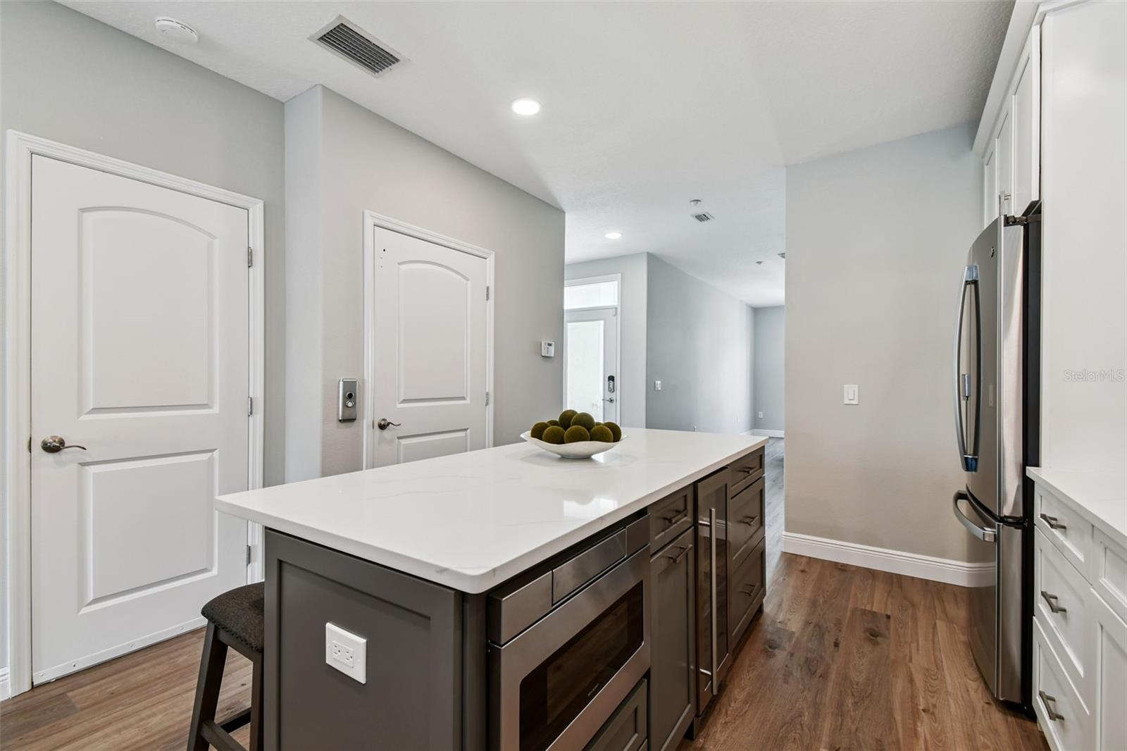 161 BRIGHTWATER DR #8, CLEARWATER BEACH, FL, 33767