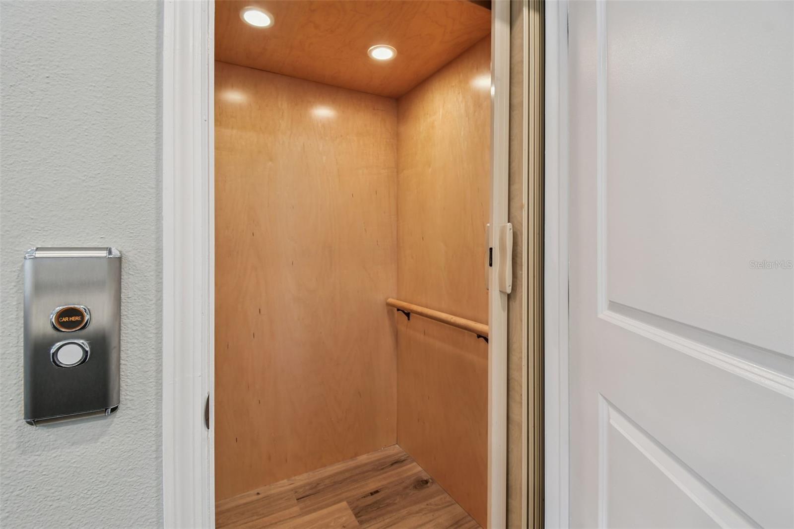 161 BRIGHTWATER DR #8, CLEARWATER BEACH, FL, 33767