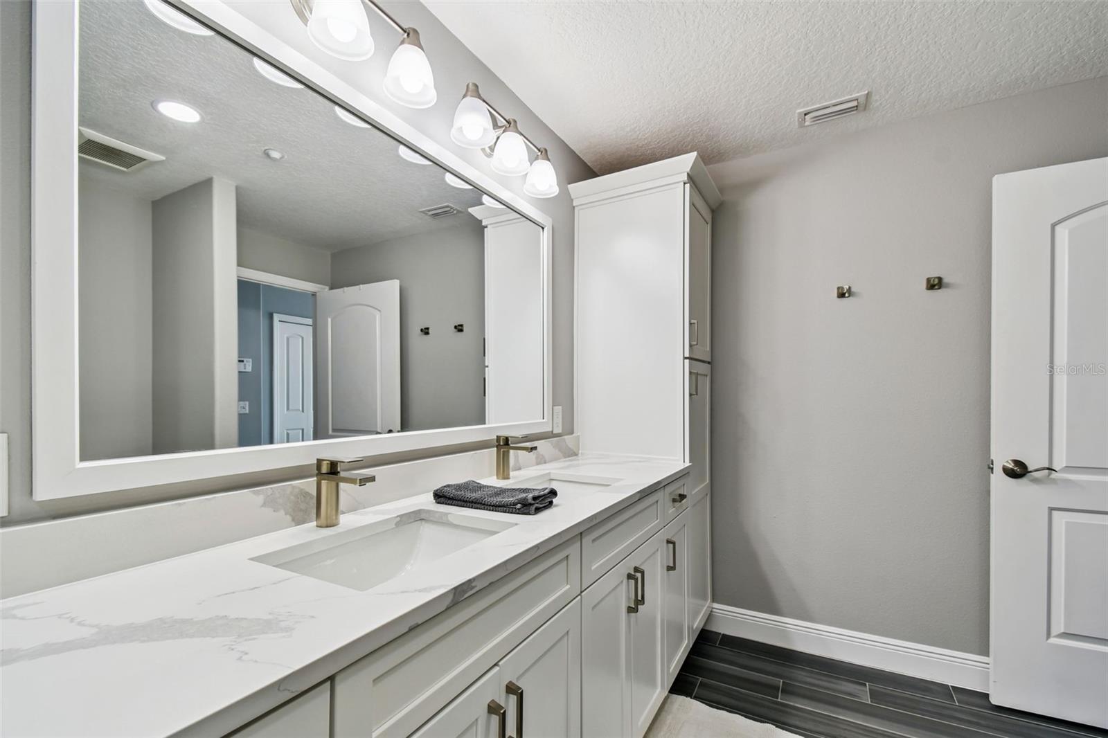 161 BRIGHTWATER DR #8, CLEARWATER BEACH, FL, 33767