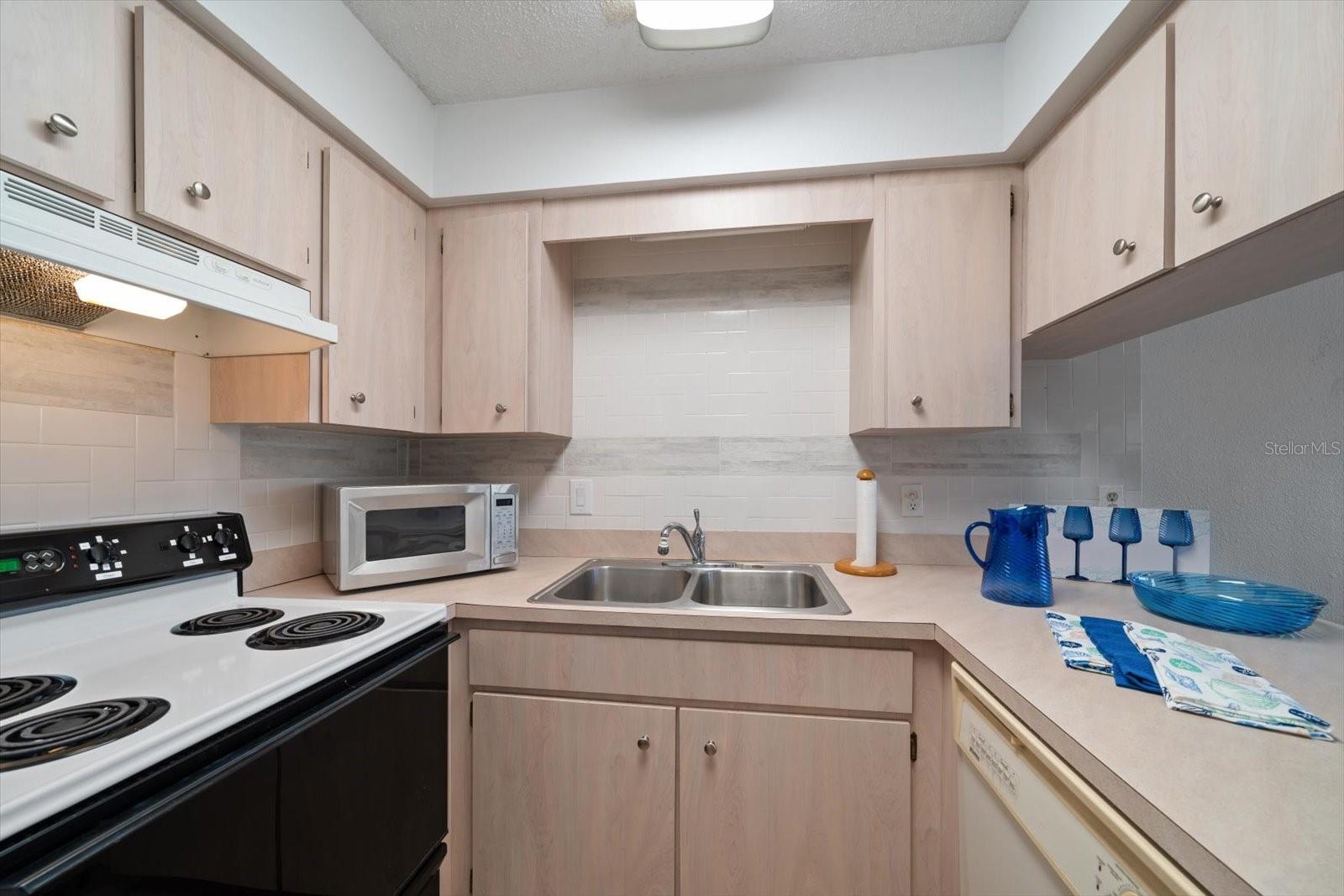 800 E GULF BLVD #2, INDIAN ROCKS BEACH, FL, 33785