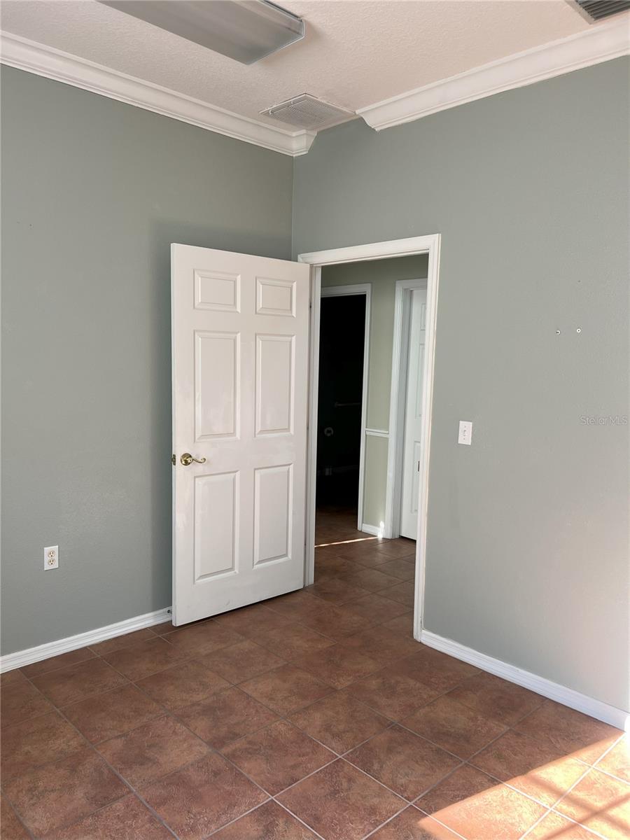 11049 COUNTRYWAY BLVD, TAMPA, FL, 33626