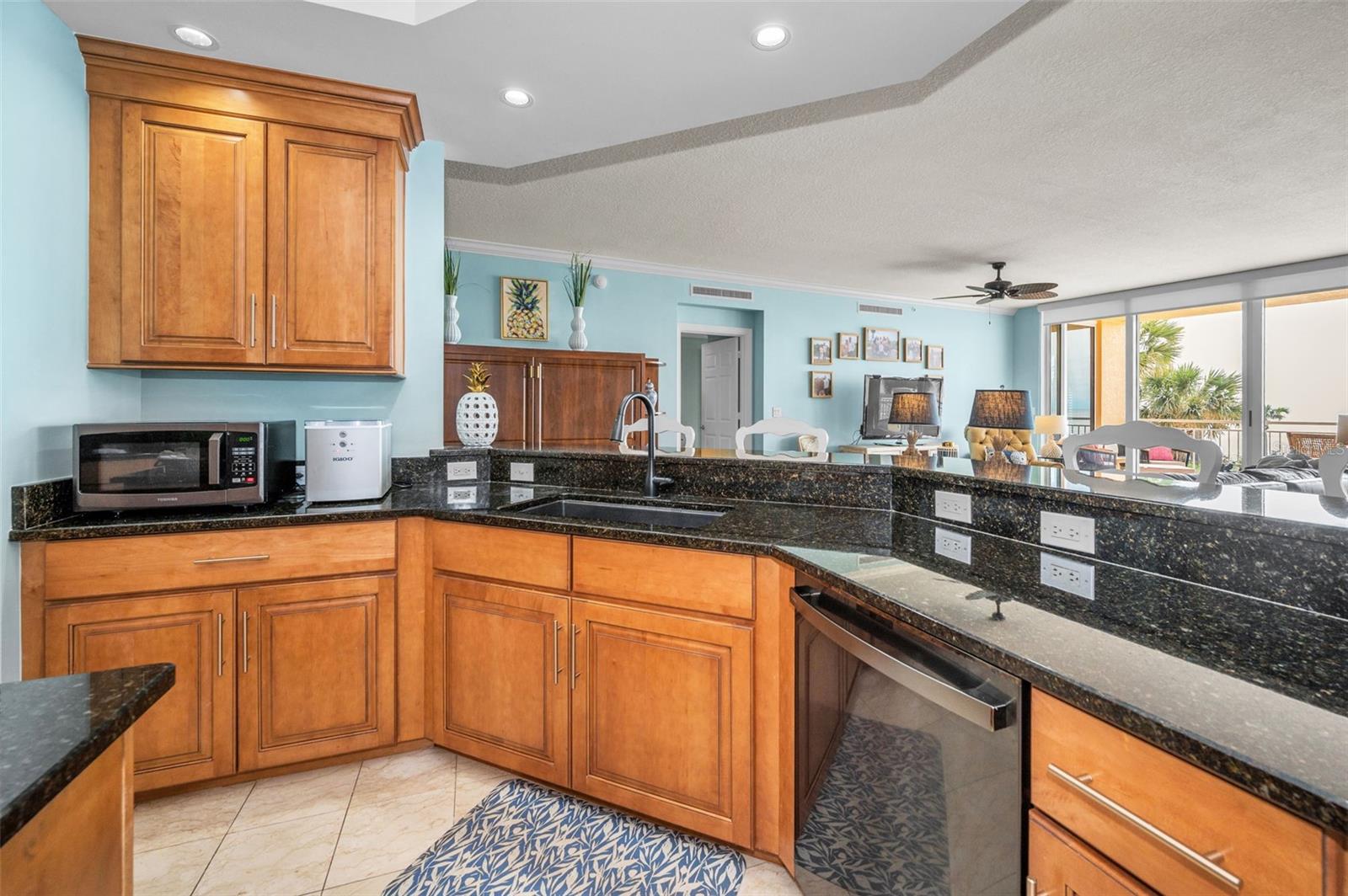 15208 GULF BLVD #203, MADEIRA BEACH, FL, 33708