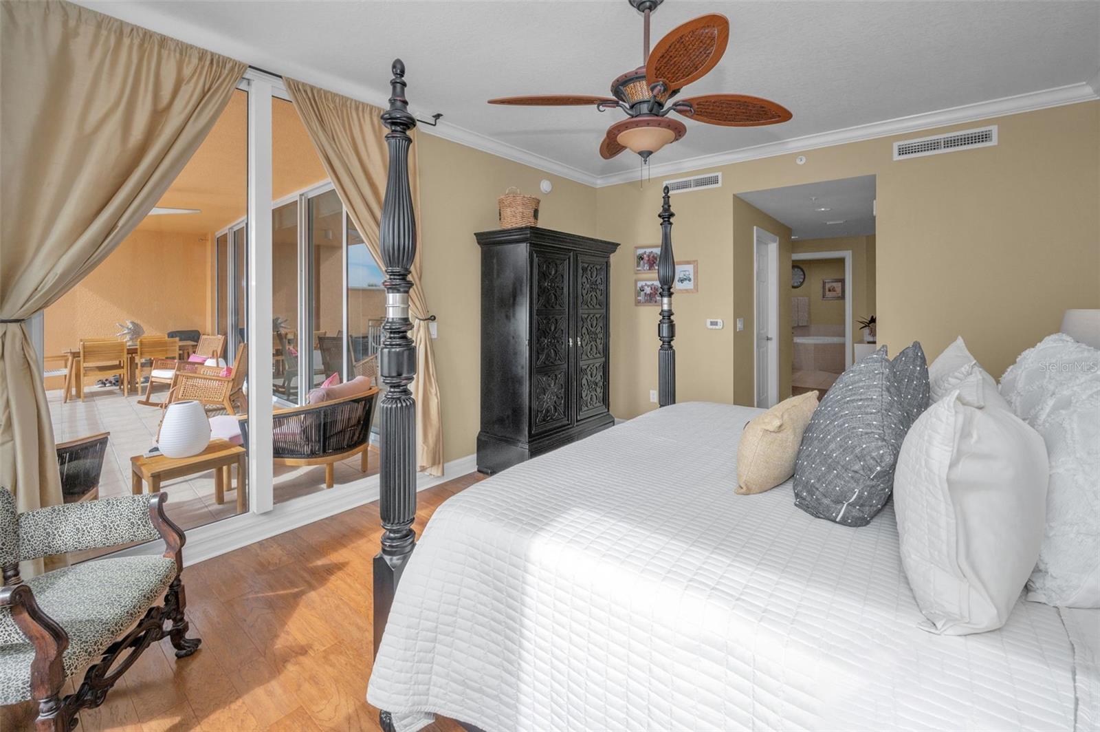 15208 GULF BLVD #203, MADEIRA BEACH, FL, 33708