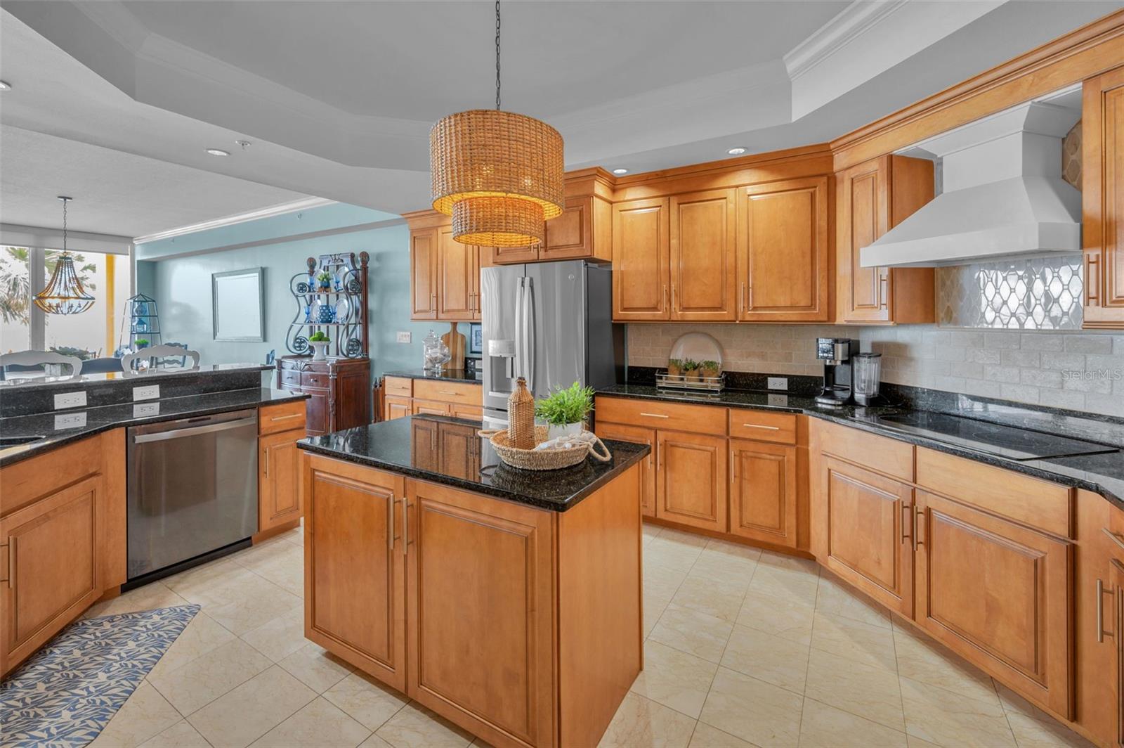 15208 GULF BLVD #203, MADEIRA BEACH, FL, 33708