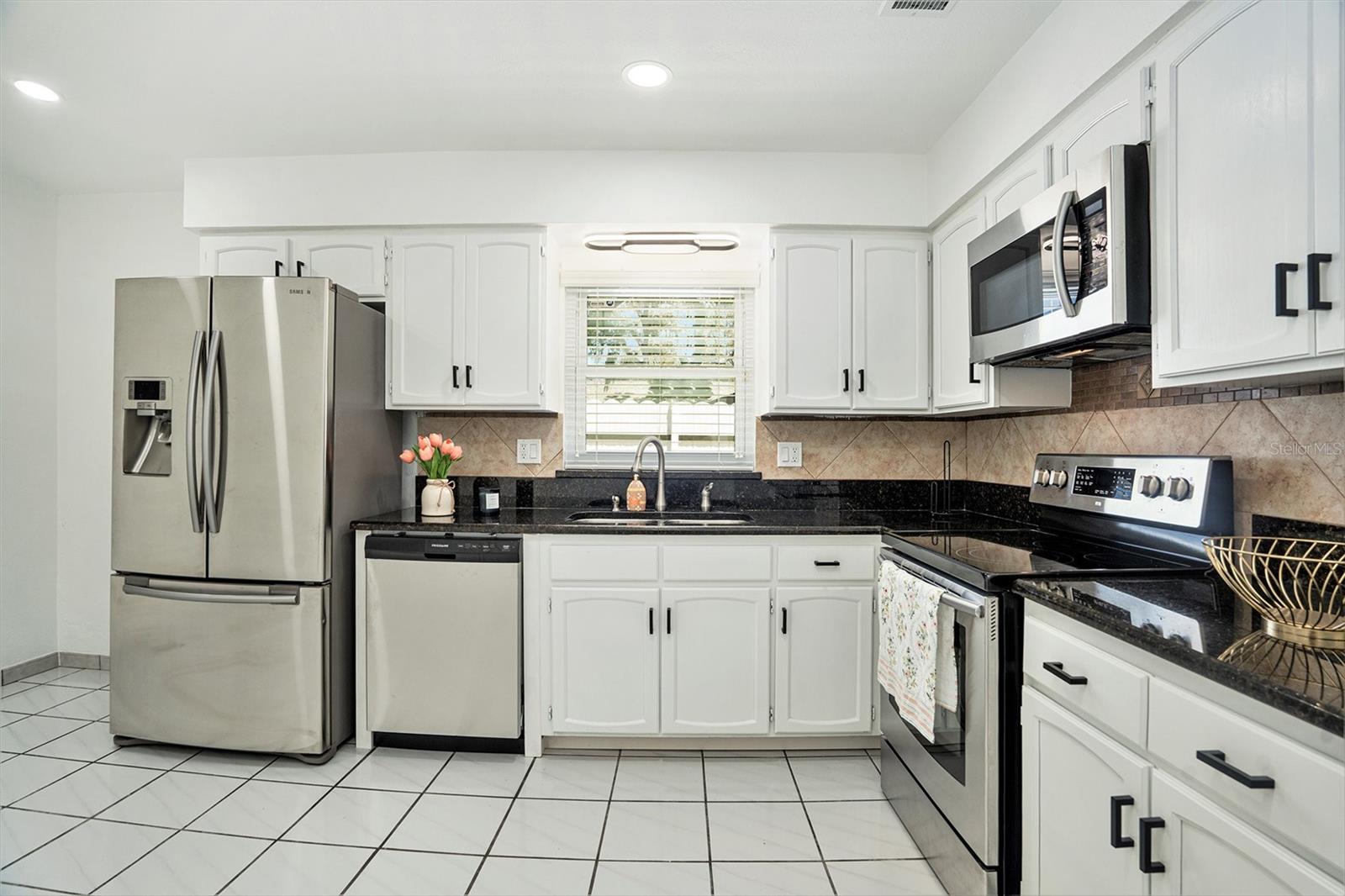 8902 N HAMNER AVE, TAMPA, FL, 33604