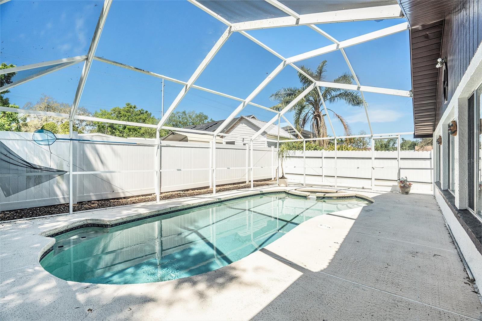 8902 N HAMNER AVE, TAMPA, FL, 33604