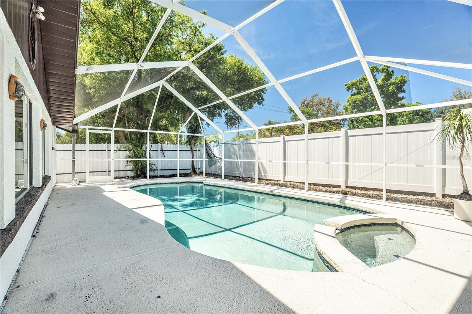 8902 N HAMNER AVE, TAMPA, FL, 33604
