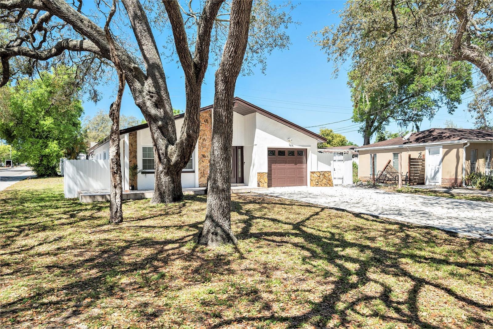 8902 N HAMNER AVE, TAMPA, FL, 33604