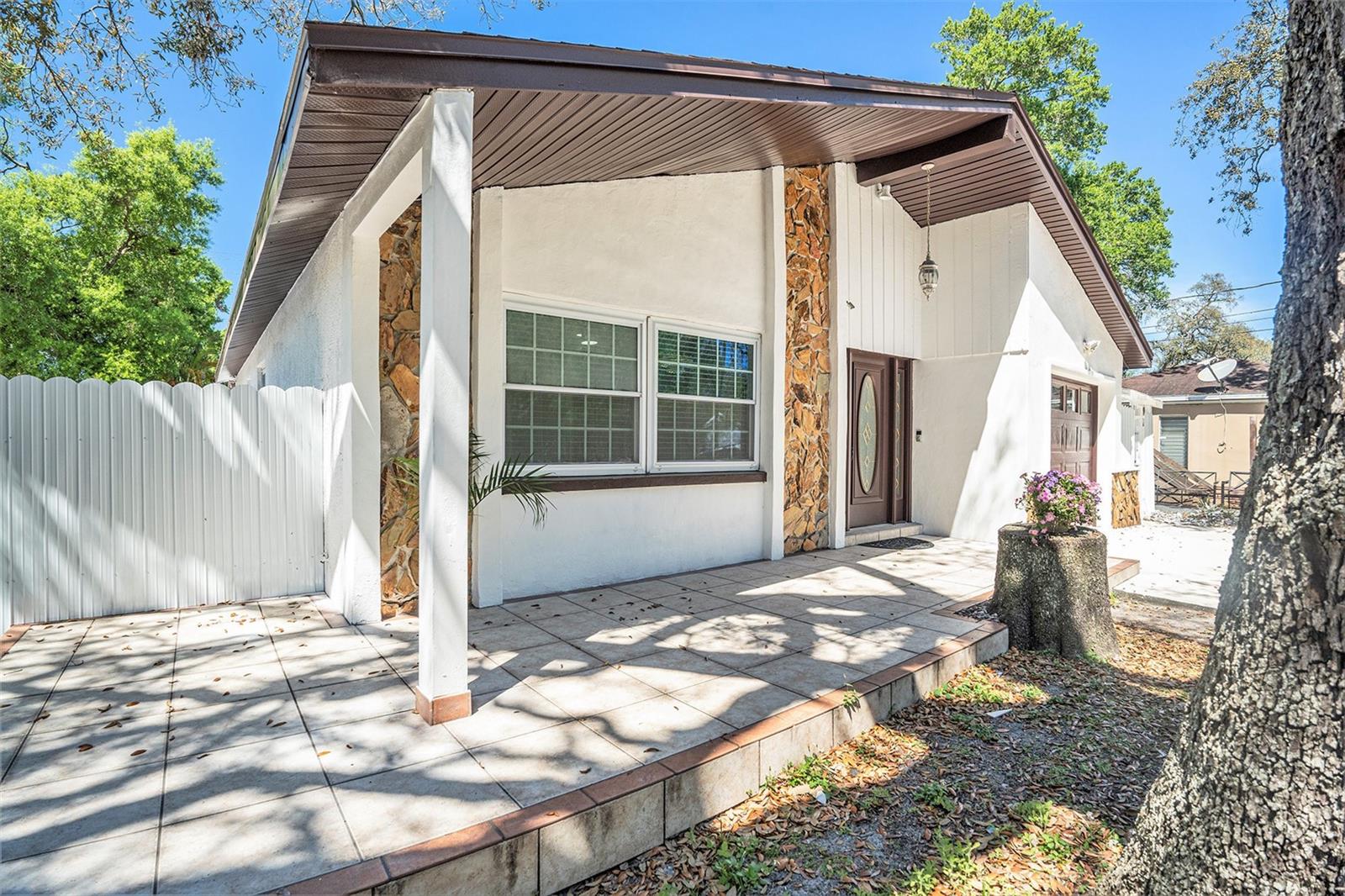8902 N HAMNER AVE, TAMPA, FL, 33604