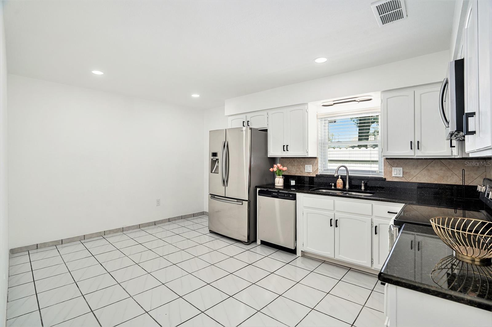 8902 N HAMNER AVE, TAMPA, FL, 33604