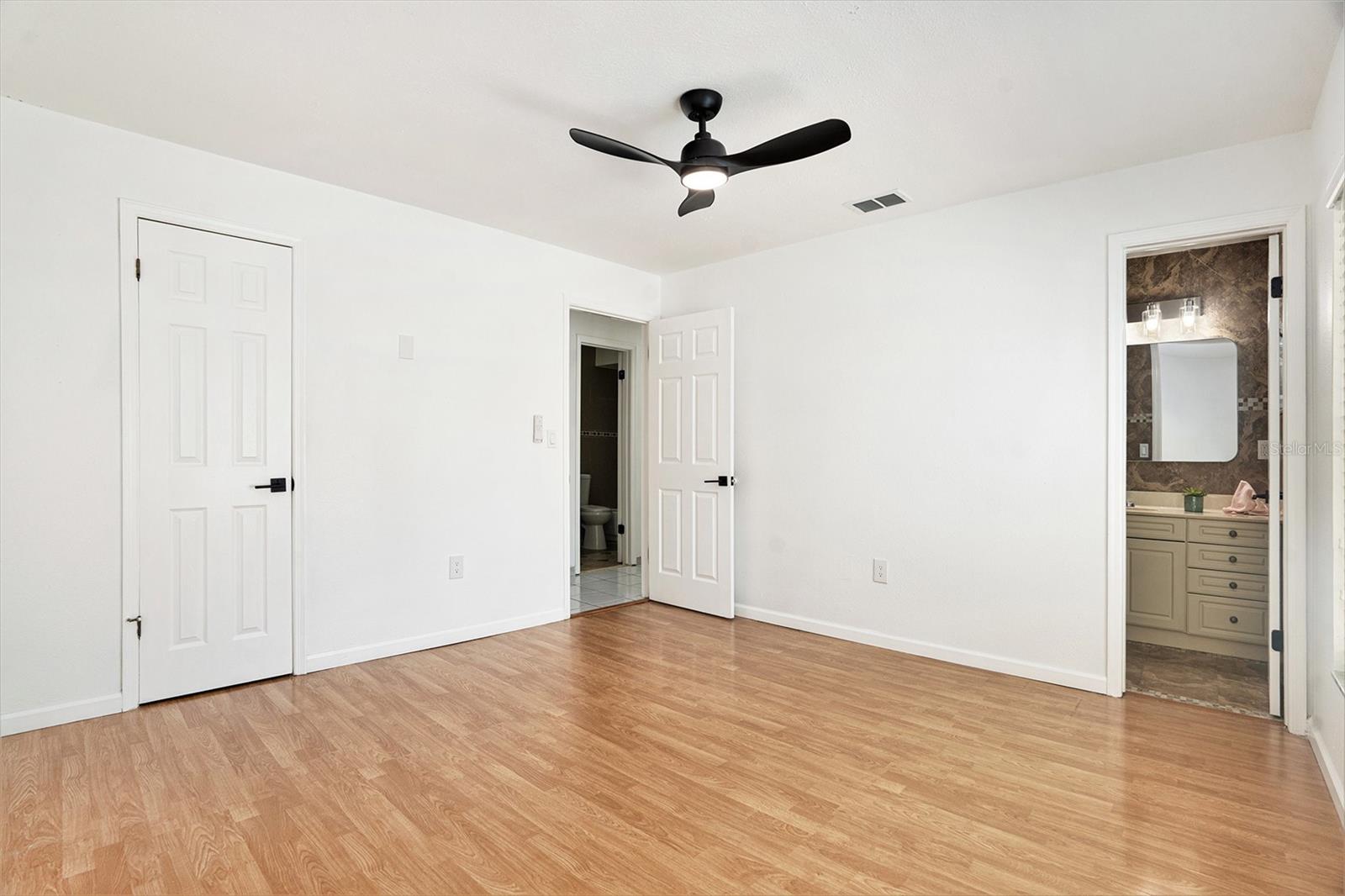 8902 N HAMNER AVE, TAMPA, FL, 33604