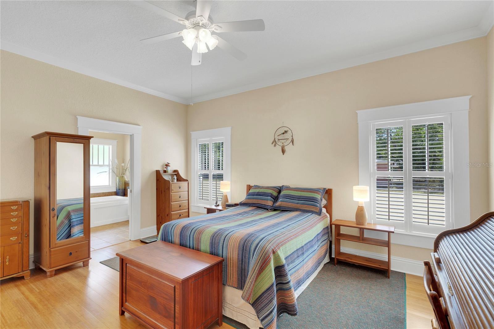 7701 N DARTMOUTH AVE, TAMPA, FL, 33604