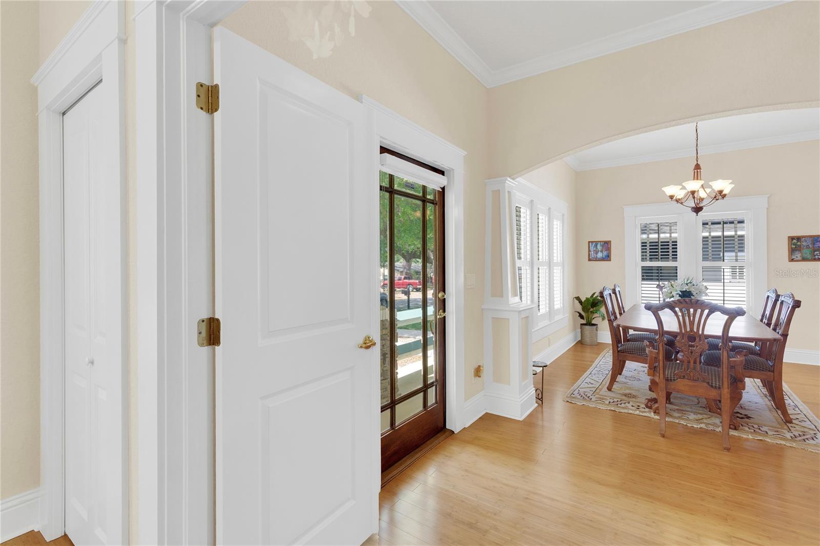 7701 N DARTMOUTH AVE, TAMPA, FL, 33604