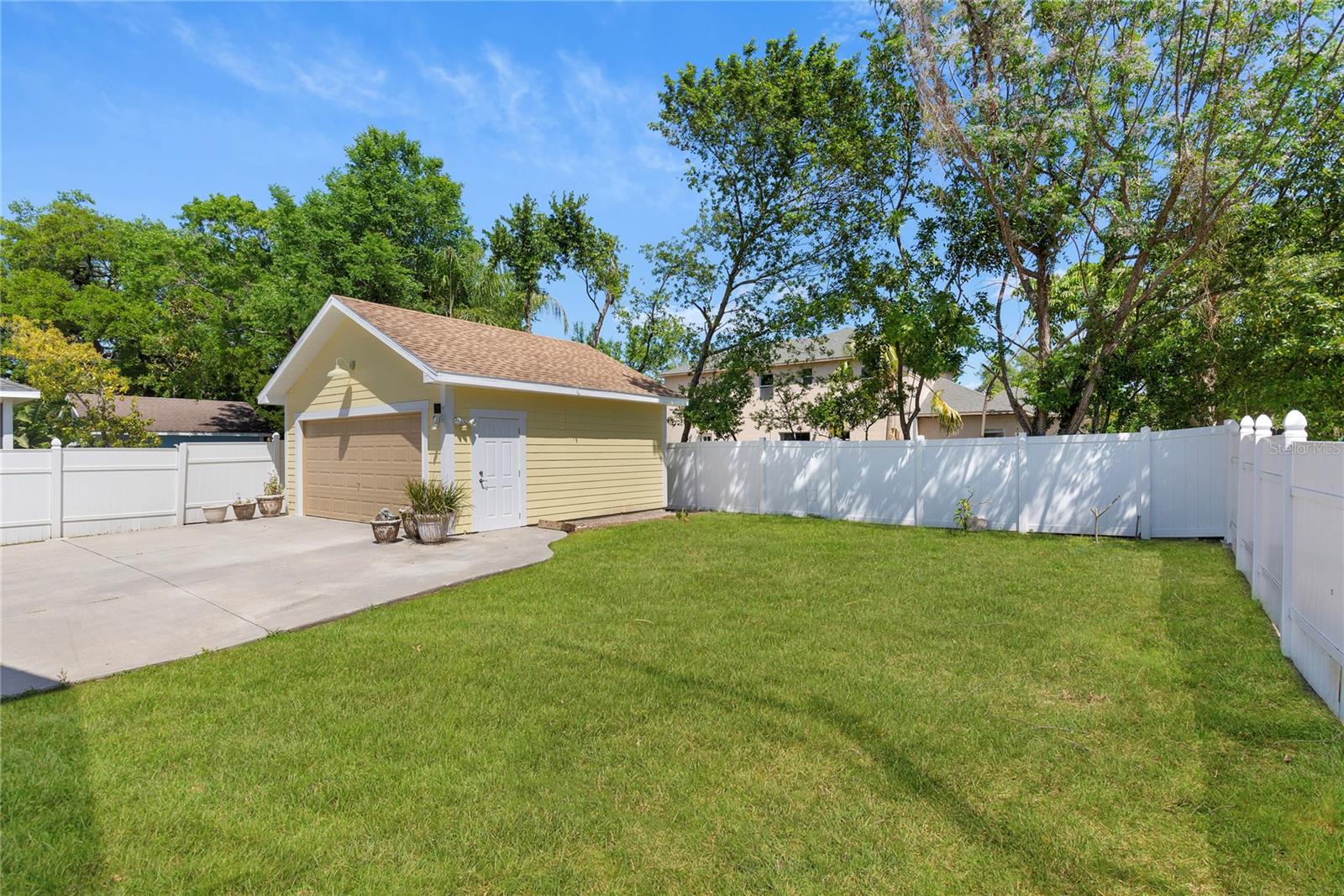 7701 N DARTMOUTH AVE, TAMPA, FL, 33604