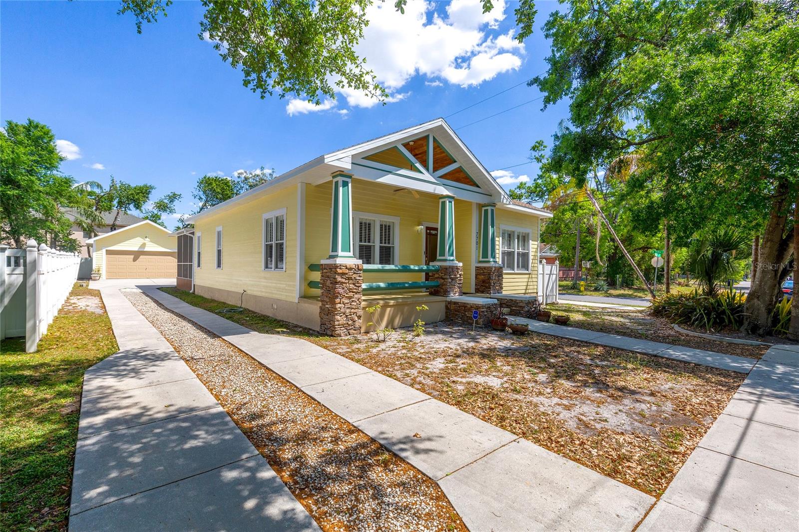 7701 N DARTMOUTH AVE, TAMPA, FL, 33604