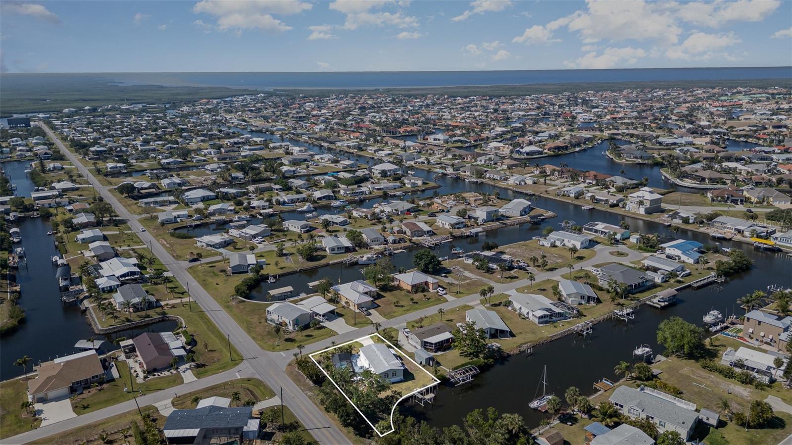 700 DANIA CT, PUNTA GORDA, FL, 33950