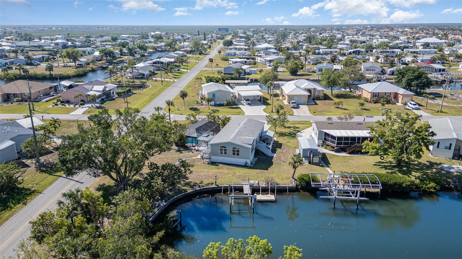 700 DANIA CT, PUNTA GORDA, FL, 33950
