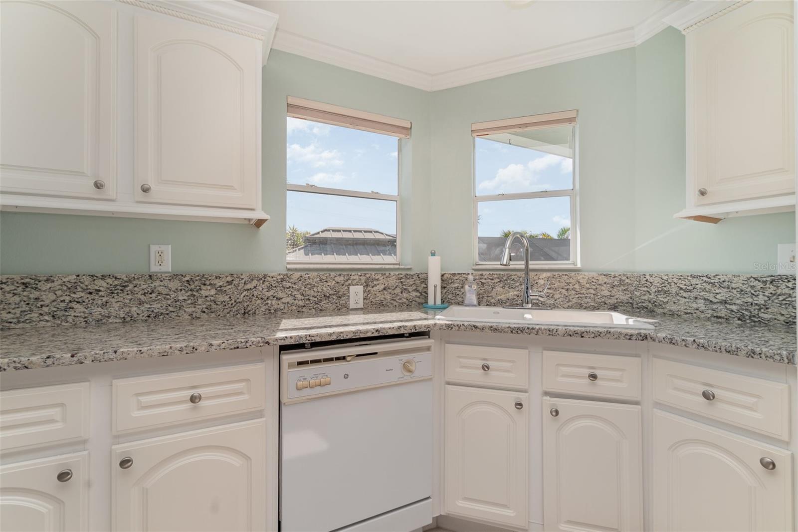 700 DANIA CT, PUNTA GORDA, FL, 33950